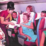 Thai Airlines setzt seit Jahrzehnten auf einen bestmöglichen Inflight-Service, der die besondere Kultur des Königreiches widerspiegelt.