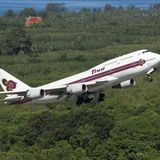 Das Arbeitstier auf der Langstrecke: Bis zu acht Boeing 747-400 waren bis zuletzt bei Thai Airways im Einsatz. Jetzt setzt man auf sparsamere Langstreckenmaschinen wie die Boeing 787 und den Airbus 350. 