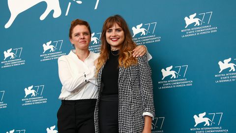 Julia von Heinz (l), Regisseurin aus Deutschland und Mala Emde, Schauspielerin aus Deutschland