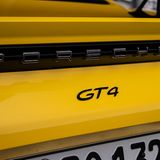 Der Porsche 718 Cayman GT4 PDK hat 309 kW / 420 PS