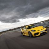 Durch das PDK sinkt der Benzinverbrauch gegen über der Variante mit Handschaltung um 0,7 Liter km auf 10,2 l/100 km