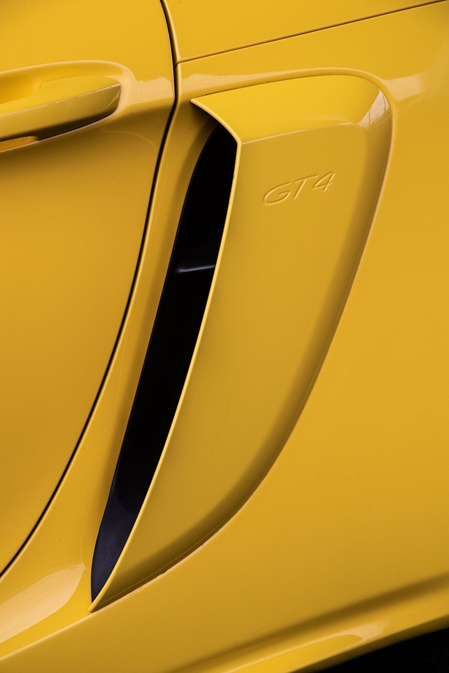 Der Porsche 718 Cayman GT4 PDK kostet 97.726 Euro
