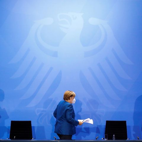Angela Merkel, der bayerische Ministerpräsident Markus Söder (r.) und Berlins Regierender Bürgermeister Michael Müller