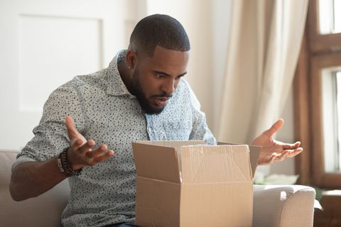 Betrug findet bei Ebay Kleinanzeigen vor allem beim Kauf über Versand statt.