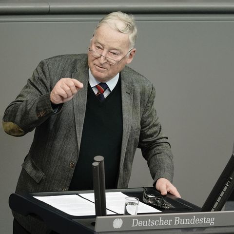 Der AfD-Fraktionsvorsitzende der AfD im Bundestag, Alexander Gauland, während seiner Rede im Bundestag