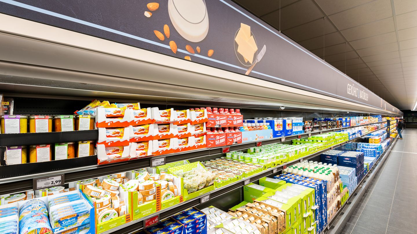 Mega-Supermarkt: Der neue Aldi Süd in Mühlheim hat alleine 70 Meter Kühlregal-Länge