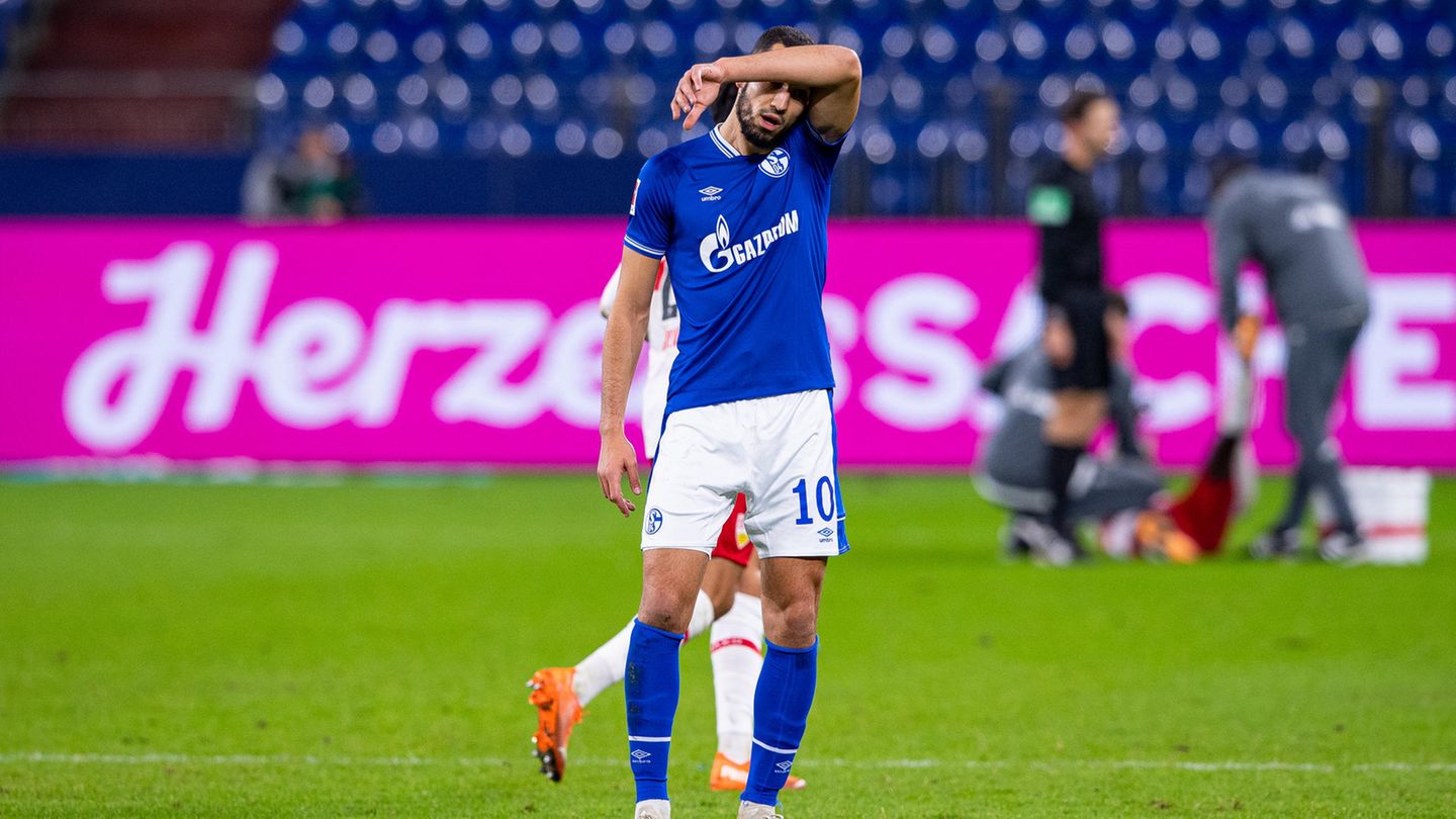 Nabil Bentaleb of Schalke 04