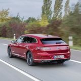 Die ansteigende Fensterlinie vermittelt optisch Dynamik