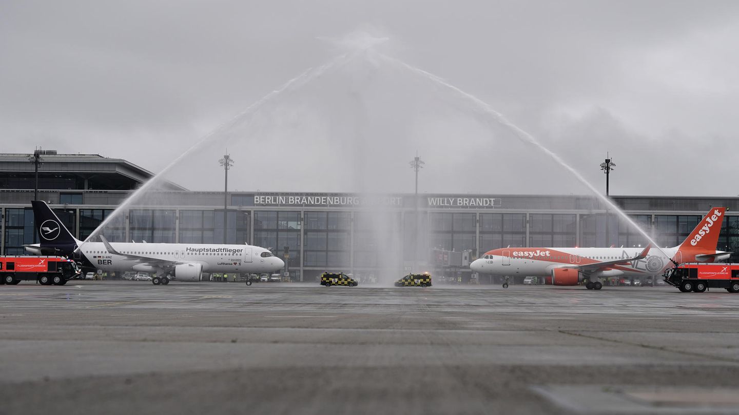 Am Samstag sind am neuen Hauptstadtflughafen die ersten Flugzeuge der Fluggesellschaften Lufthansa und Easyjet gelandet