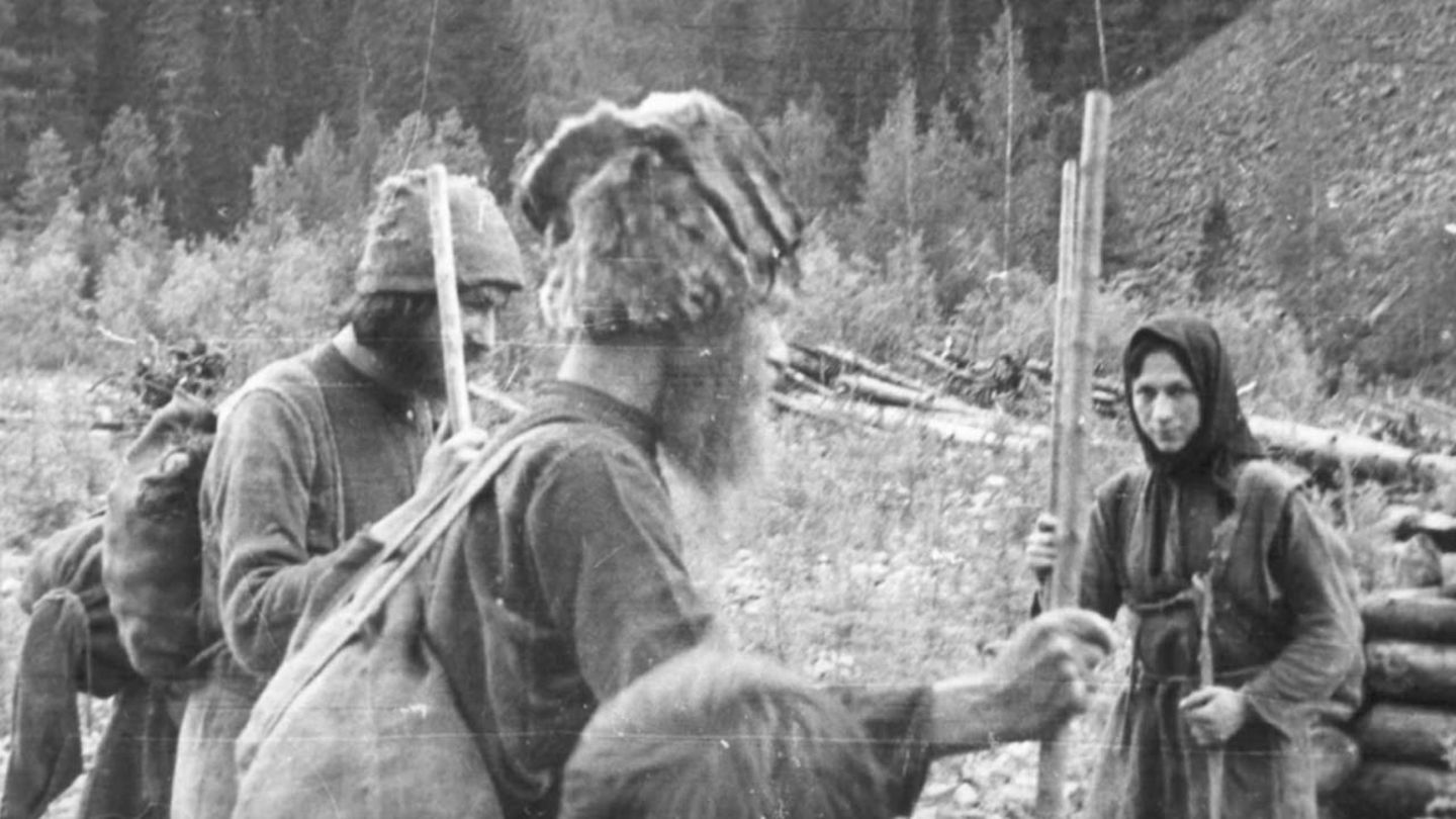 So lebten die Lykovs in Sibirien zur Zeit ihrer Entdeckung Ende der 1970er.