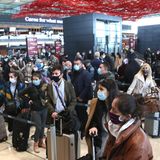 Gleich am ersten Tag herrscht im Terminal 1 dichtes Gedränge