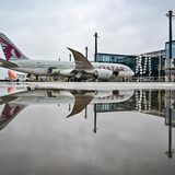 Am Sonntag landete auch der erste Interkontinentalflug: eine Boeing 787 von Qatar Airways aus Doha.