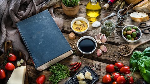Bert Gamerschlag: Unser Küchen-Kolumnist hat ausgewählt: Die zehn besten Kochbücher aller Zeiten