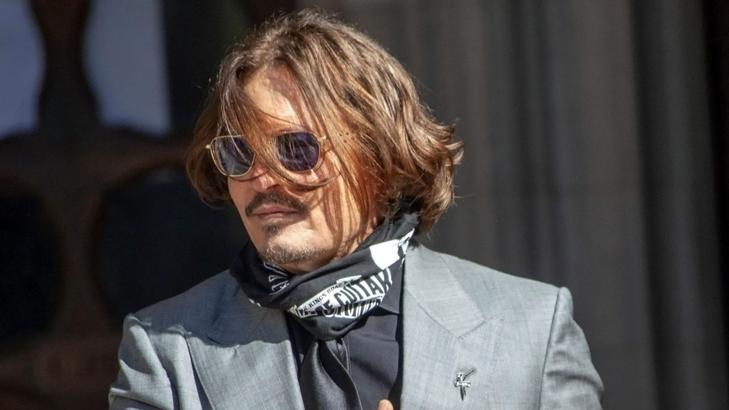 Urteil im Prozess Amber Heard–Johnny Depp: Der Prozess um Johnny Depp hat vor allem eines gezeigt: Wie sich ein Schauspieler selbst zerstört Urteil im Prozess Amber Heard–Johnny Depp: Der Prozess um Johnny Depp hat vor allem eines gezeigt: Wie sich ein Schauspieler selbst zerstört