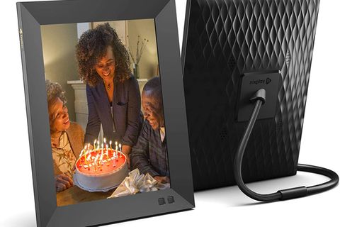 Nixplay Frame: Dieser Bilderrahmen ist das perfekte Geschenk für Oma