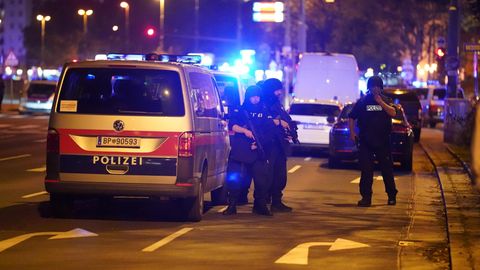 Schüsse in Wien: Das Innenministerium spricht von einem Terroranschlag