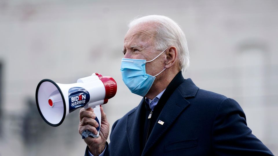 Joe Biden spricht am Tag der US-Präsidentschaftswahl während einer Wahlkampfveranstaltung in Scranton