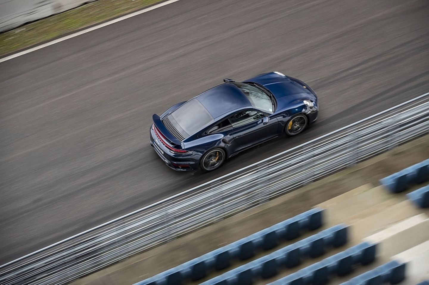 Das Verdichterrad beim Porsche 911 Turbo hat mit 59 Millimeter einen im zwei Millimeter geringeren Durchmesser als der Turbo S