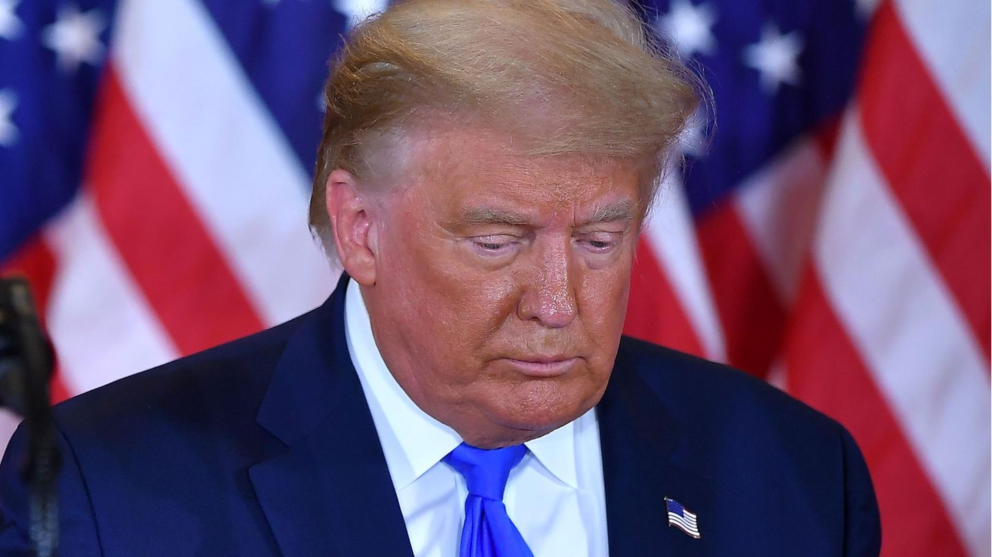 Donald Trump bastelt weiter an der Legende vom "massiven Betrug" bei der Briefwahl Donald Trump bastelt weiter an der Legende vom "massiven Betrug" bei der Briefwahl