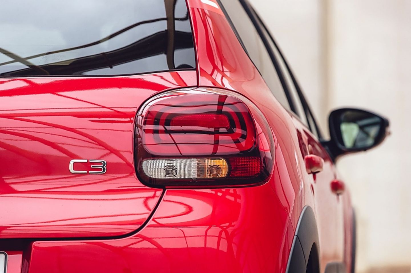 Der 1.2 Liter Dreizylindermotor im Citroën C3 PureTech 110 ist oberhalb von 2.500 /min quirlig
