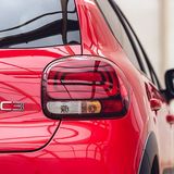 Der 1.2 Liter Dreizylindermotor im Citroën C3 PureTech 110 ist oberhalb von 2.500 /min quirlig