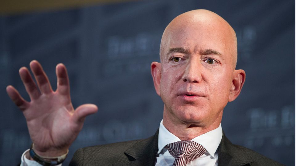 Jeff Bezos spricht im Economic Club of Washington auf der Milestone Celebration