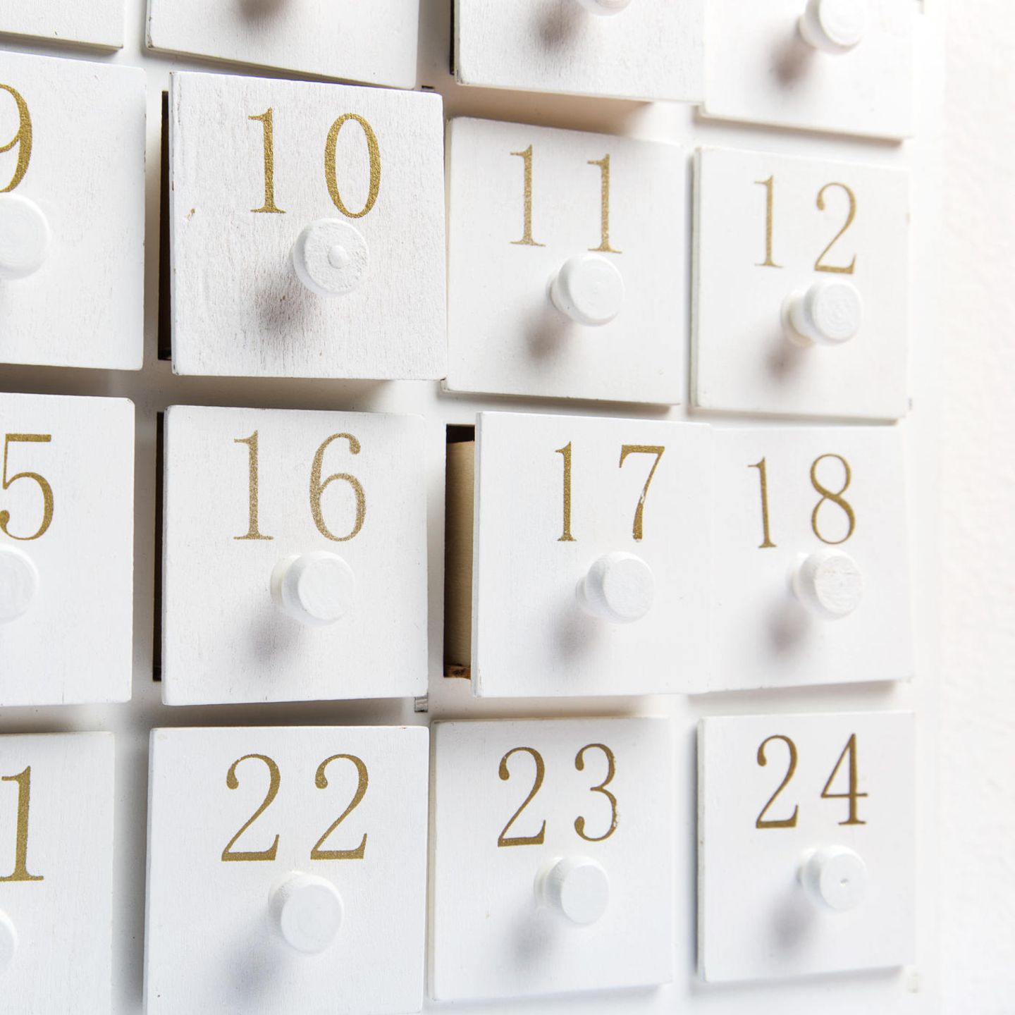 Adventskalender für Erwachsene: Spiel, Leckereien, Hochprozentiges und Erotik bis Weihnachten