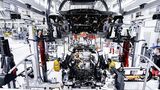 Der Audi RS e-tron GT rollt in Neckarsulm vom Bond