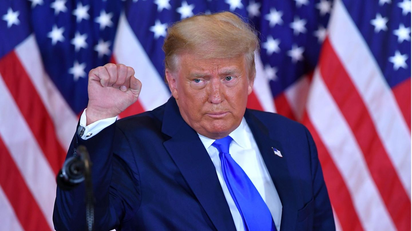 Donald Trump gibt sich in der Nacht nach der US-Wahl siegessicher 