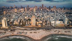 Israels Metropole am Mittelmeer erlebt einen Boom als Start-up- und Hightech-City. Neue Wohn- und Bürokomplexe treffen hier auf 80 Jahre alte Bauhaus-Ikonen.