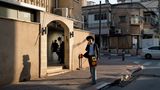 Bnei Berak, nordöstlich von Tel Aviv gelegen, ist ein wichtiges Zentrum des ultraorthodoxen Judentums. Die Stadt gehört zu den ärmsten Israels.
