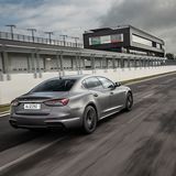 Der Maserati Quattroporte Trofeo ist bis zu 326 km/h schnell