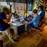 Im Computer werden die Ideen visualisiert