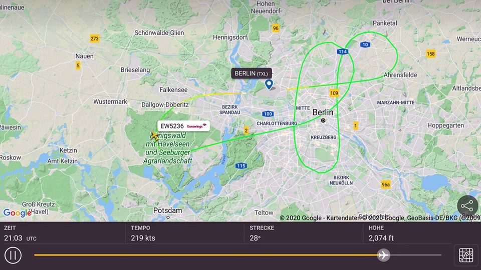 Flughafen TXL: Goodbye TXL: AirEvents veranstaltete am Samstag mehrere Abschiedsrundflüge ab Berlin-Tegel mit einem von Eurowings gecharterten Airbus A319. Goodbye TXL: AirEvents veranstaltete am Samstag mehrere Abschiedsrundflüge ab Berlin-Tegel mit einem von Eurowings gecharterten Airbus A319.