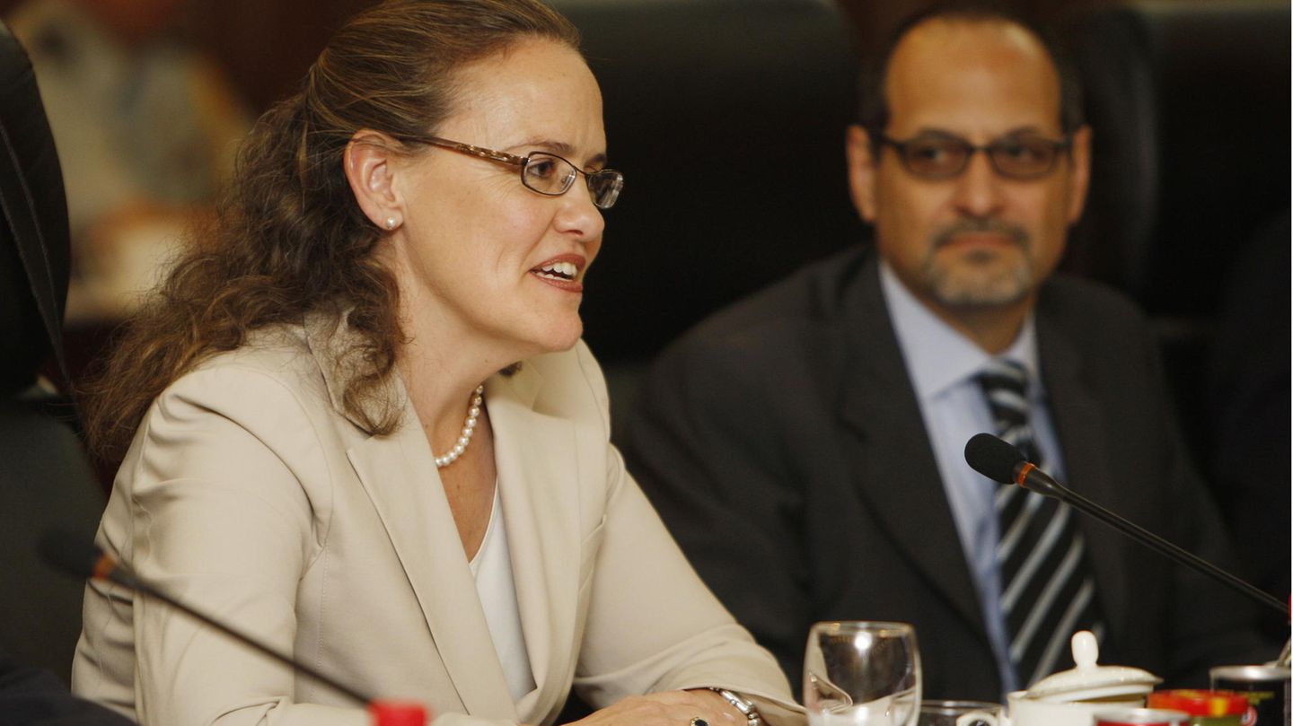 Bidens mögliche Kandidaten fürs Kabinett: Michèle Flournoy