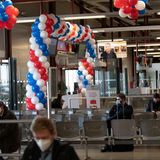 Für den letzten Flug wurde das Gate C38 mit Ballons in den Farben der französischen Trikolore geschmückt.