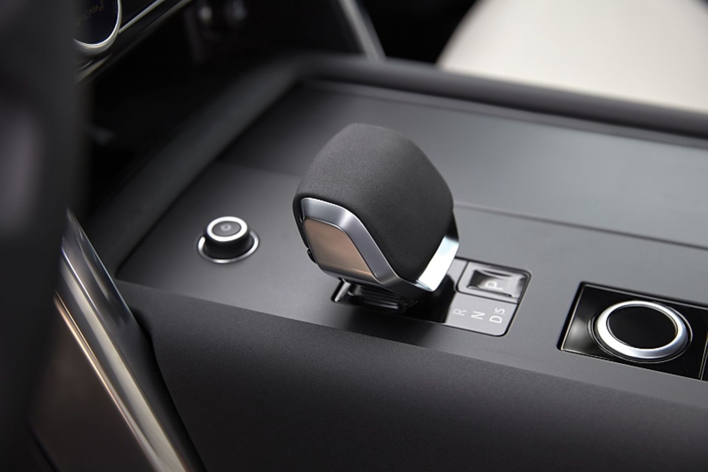 Land Rover Discovery 2021