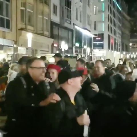 Leipzig-Demo: Querdenker sorgen mit Corona-Polonaise für Empörung