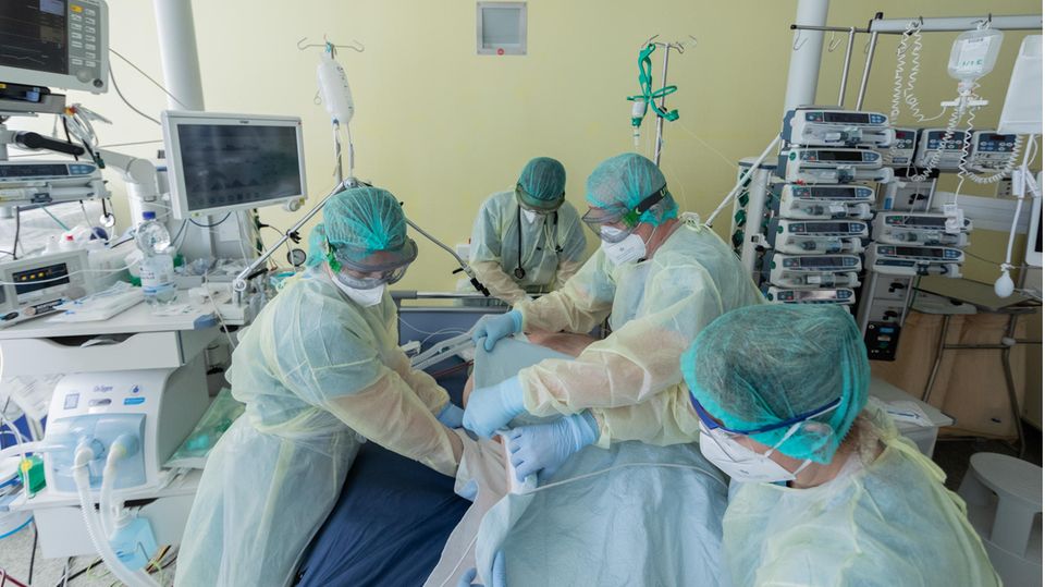Corona-Pandemie: Auf der Intensivstation – wo Ärzte jetzt um jeden Covid-19-Patienten kämpfen