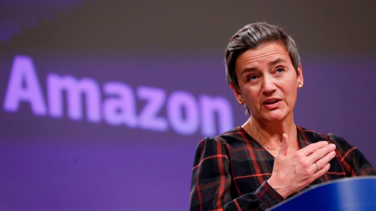 Margrethe Vestager spricht auf einer Pressekonferenz zum Amazon-Kartellverfahren