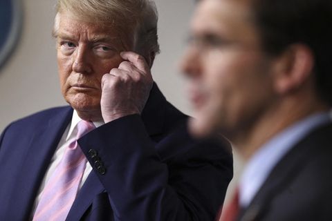 US-Präsident Donald Trump (l.) und der abgesetzte Verteidigungsminister Mark Esper