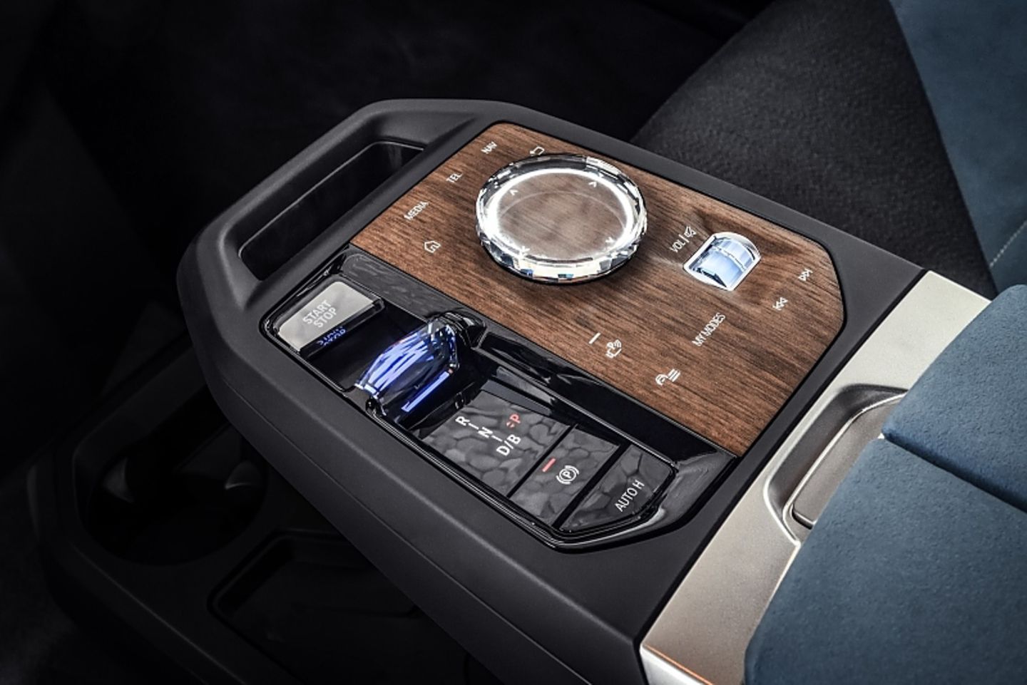 BMW iX 2021