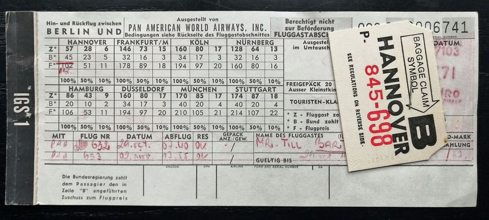 Follow Me: Fußnote auf dem Ticket: "Die Bundesregierung zahlt dem Passagier den in Zeile "B" angeführten Zuschuss zum Flugpreis." Fußnote auf dem Ticket: "Die Bundesregierung zahlt dem Passagier den in Zeile "B" angeführten Zuschuss zum Flugpreis."