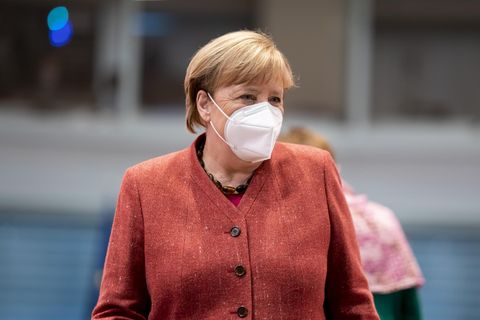 Bundeskanzlerin Angela Merkel mit Coronavirus-Schutzmaske
