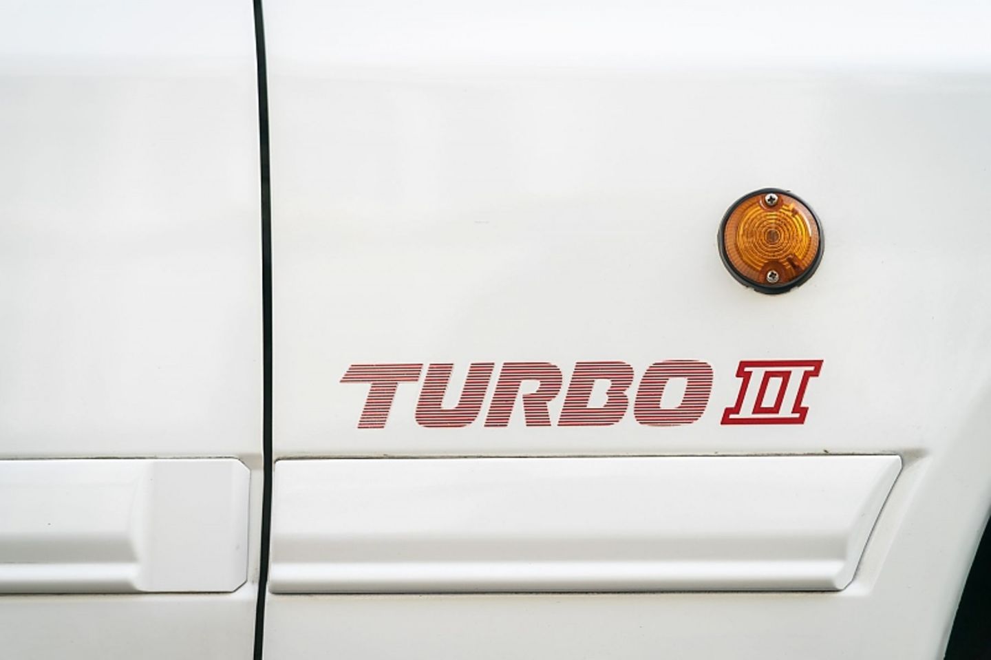 Der Kreiskolben-Motor ist mit einem TwinScroll-Turbolader bestückt