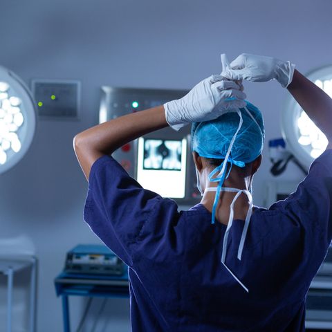 Arzt im Operationssaal