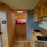 Innen ist alles solide Handwerkskunst