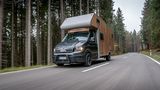 Das Holzmobil wiegt rund 3,7 Tonnen