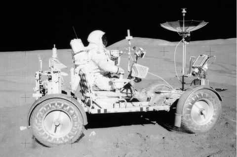 Astronaut David R. Scott im Lunar Roving Vehicle