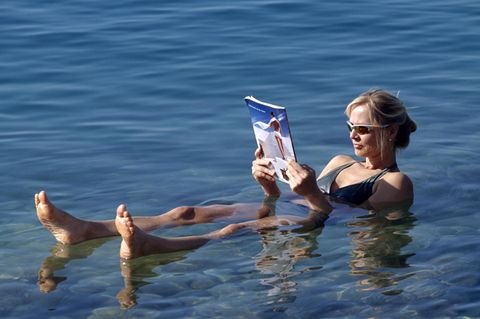 Urlauberin am Toten Meer